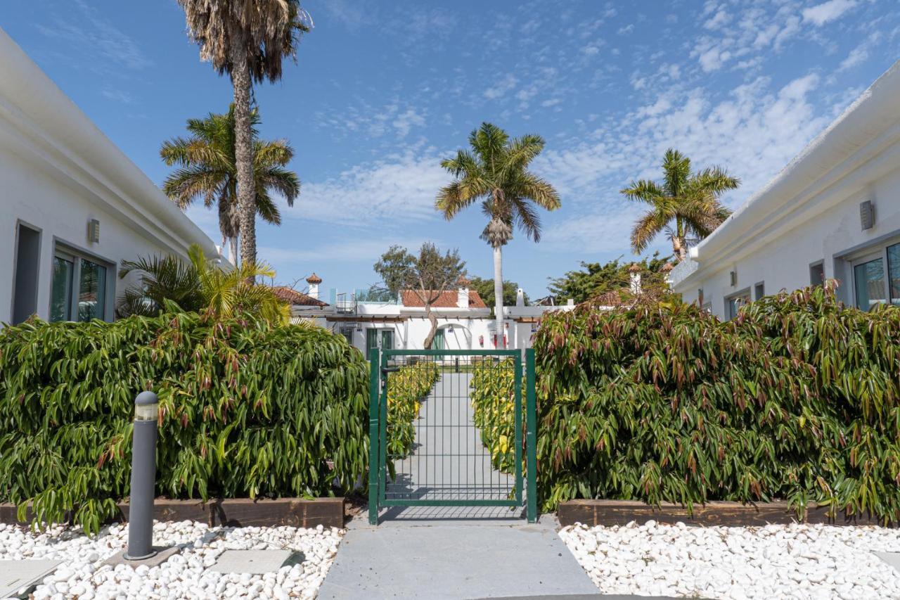 Hotel Livvo Dunagolf Suites Maspalomas  Bagian luar foto